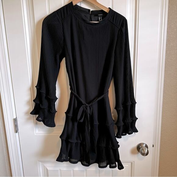 Forever 21 woman’s dress small black long sleeve - Picture 2 of 7